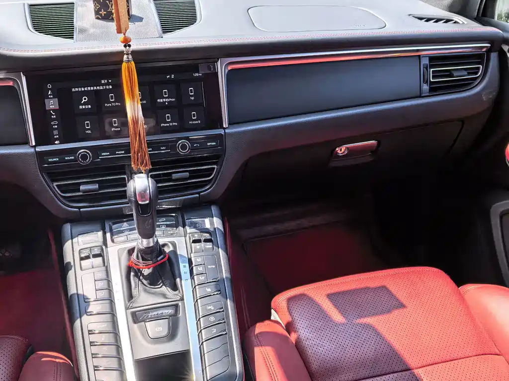 Porsche Macan — миниатюра 9