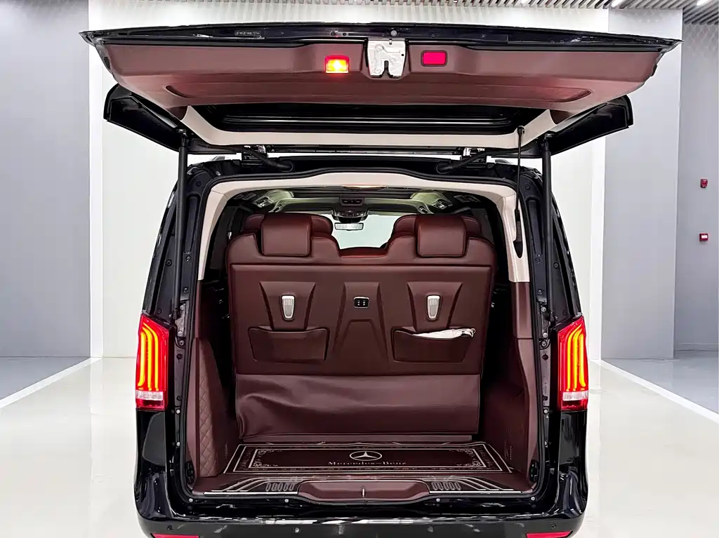 Mercedes-Benz V-Class — миниатюра 11