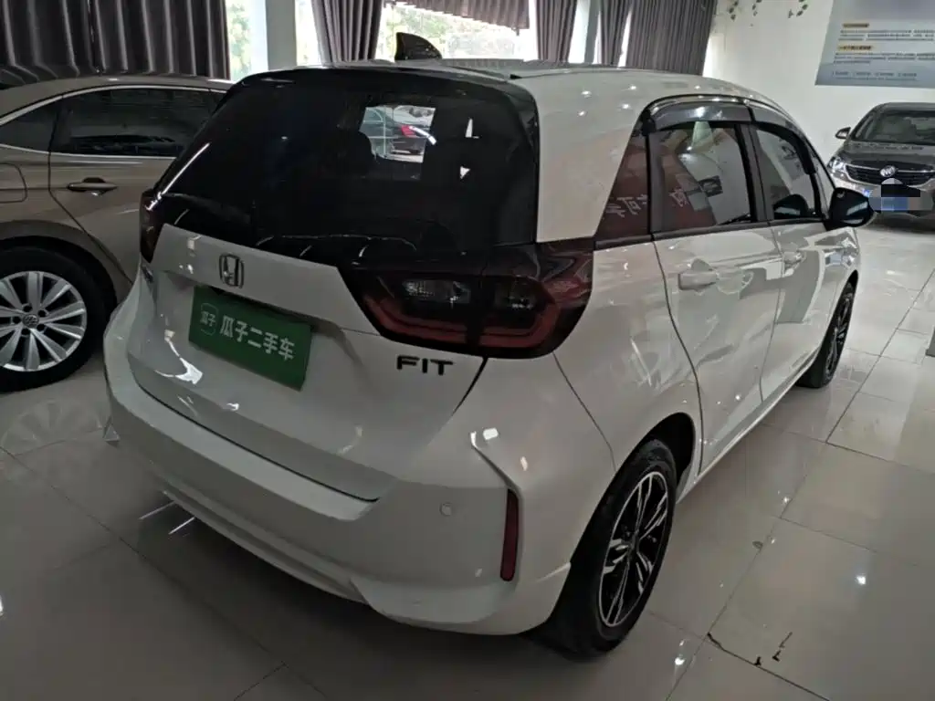 Honda Fit — миниатюра 7