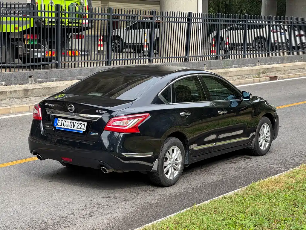Nissan Teana — миниатюра 14