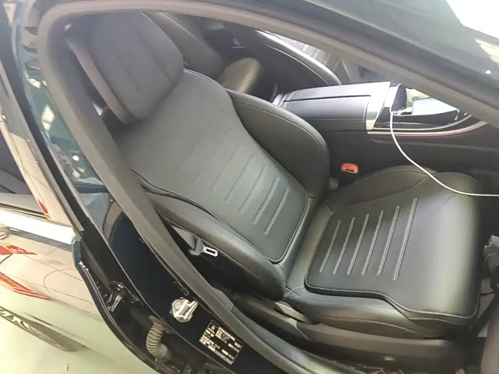 Mercedes-Benz C-Class — миниатюра 25