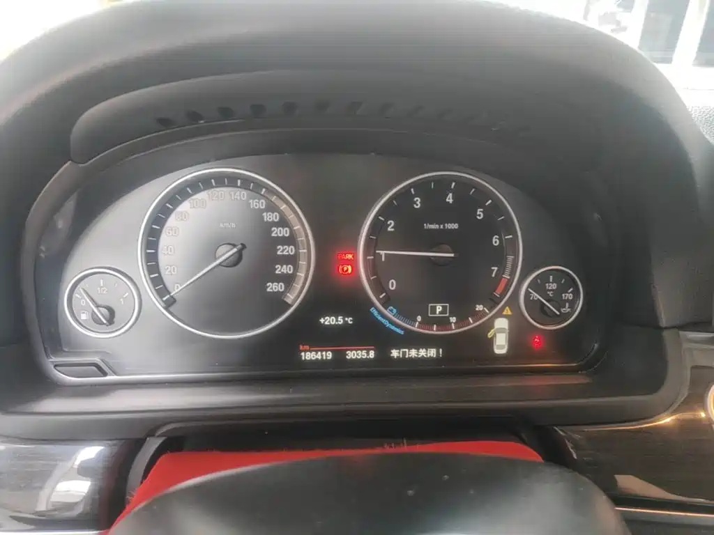 BMW 5 Series — миниатюра 12