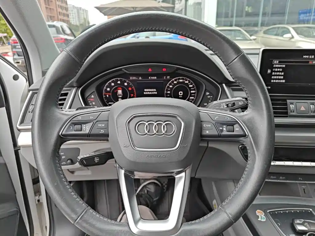 Audi Q5L — миниатюра 11