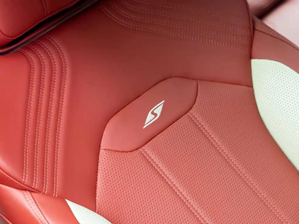 Bentley Bentayga — миниатюра 13