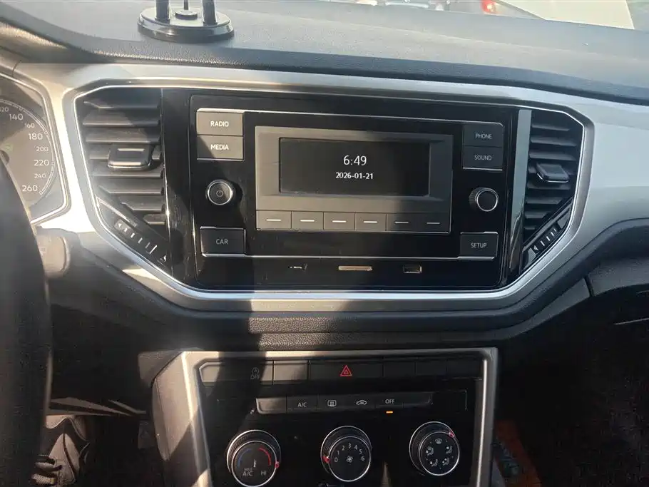 VOLKSWAGEN T ROC EXPLORING SONGS