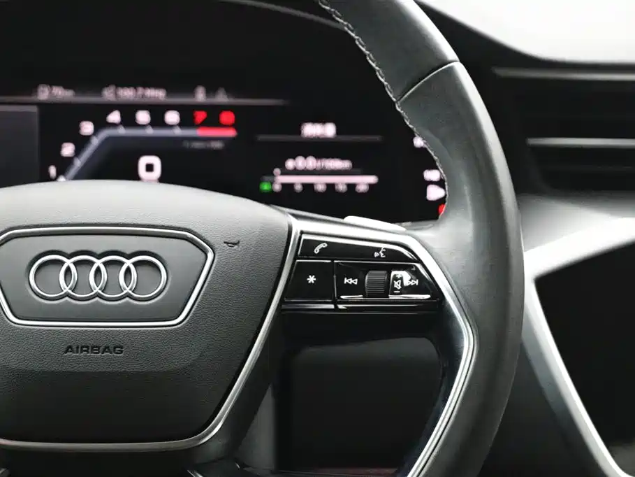 AUDI A7L