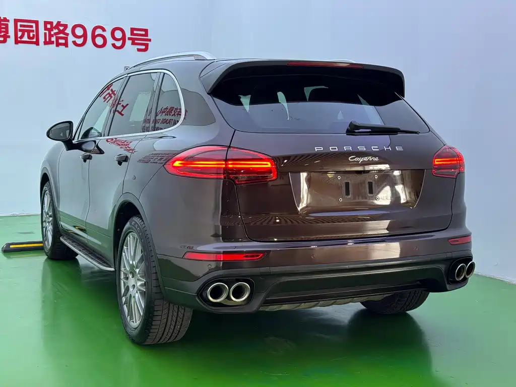 Porsche Cayenne — миниатюра 31