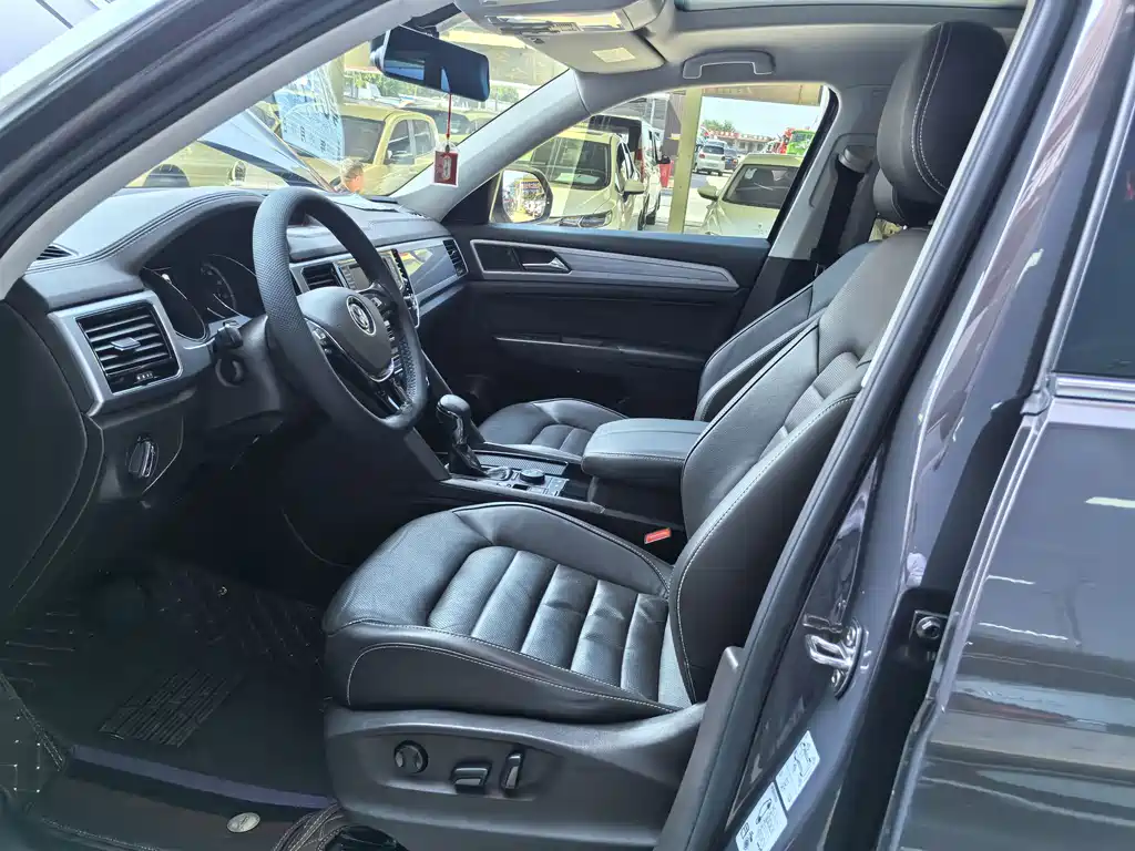 Volkswagen Teramont — миниатюра 6