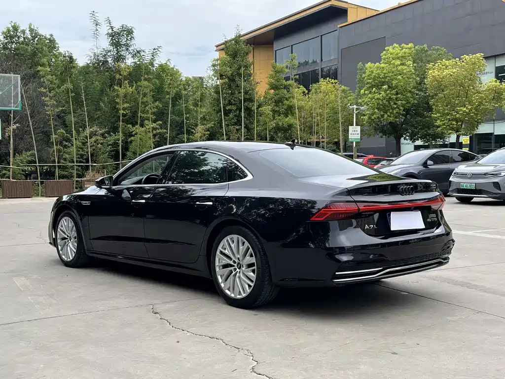 Audi A7L — миниатюра 8