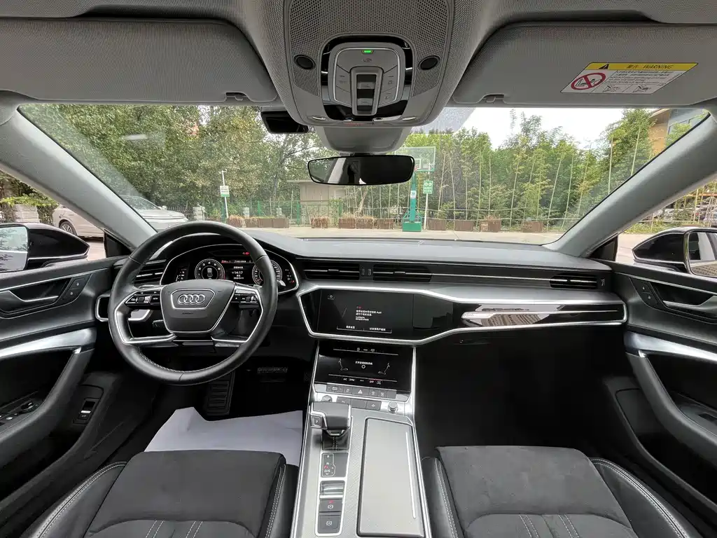 Audi A7L — миниатюра 12