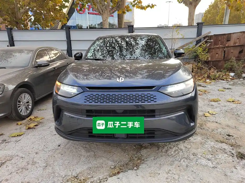 ZERO-RUNNING CAR ZERO RUN C11