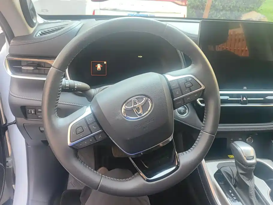 Toyota Highlander — миниатюра 15