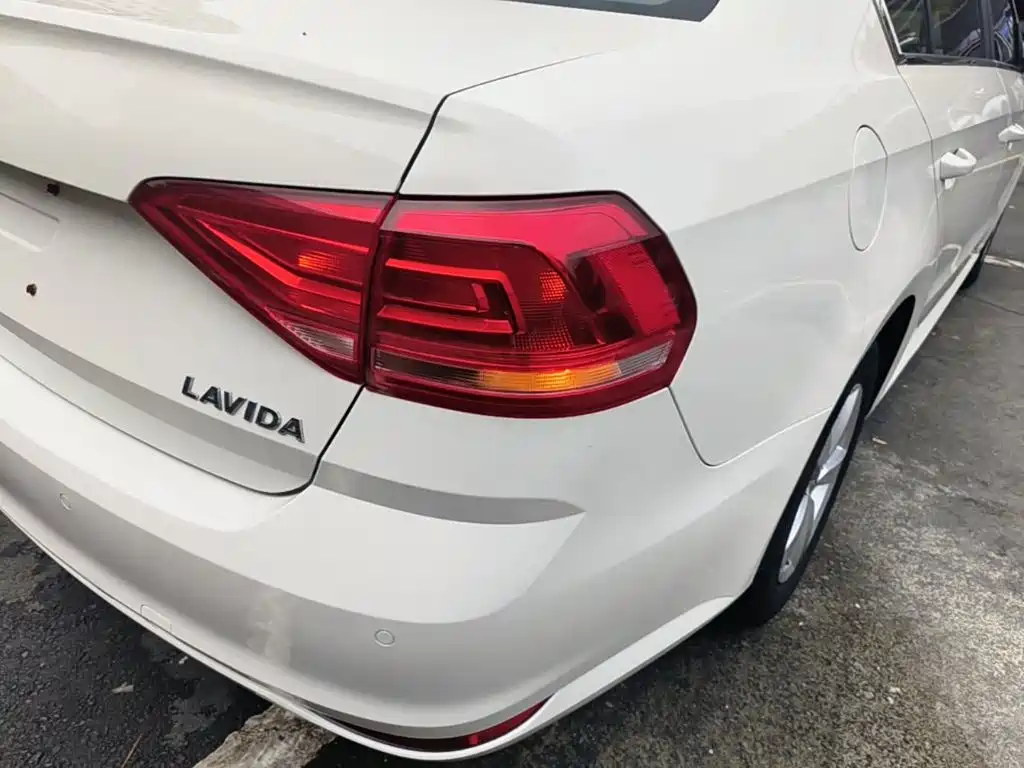 Volkswagen Lavida — миниатюра 8