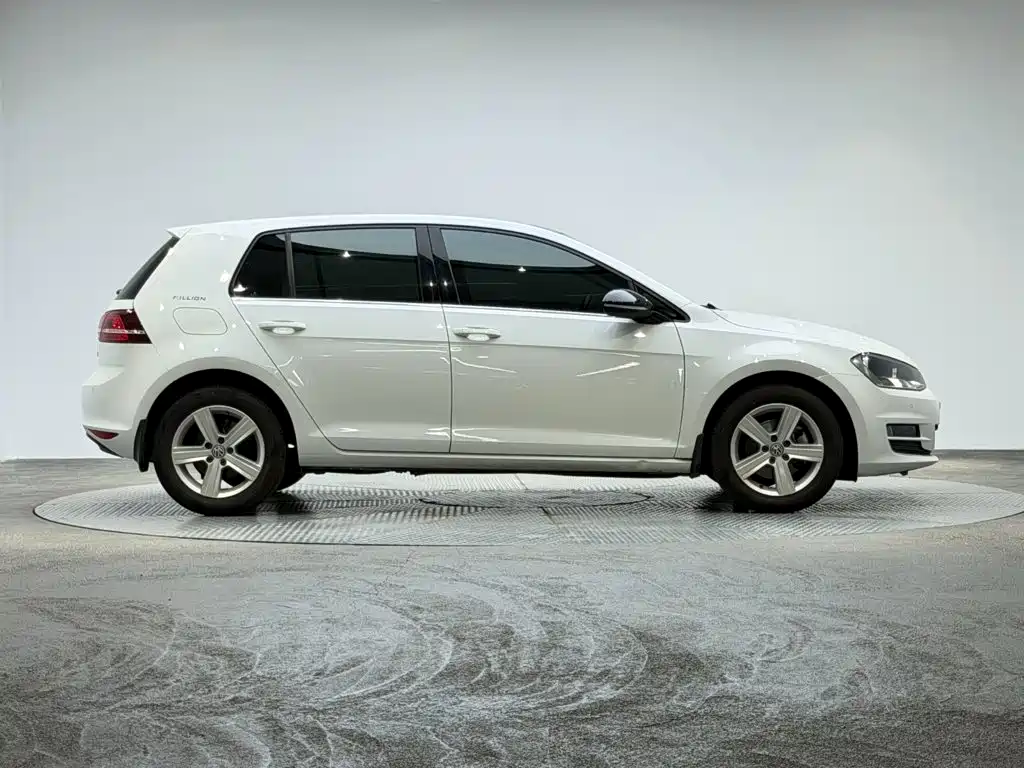 Volkswagen Golf — миниатюра 4
