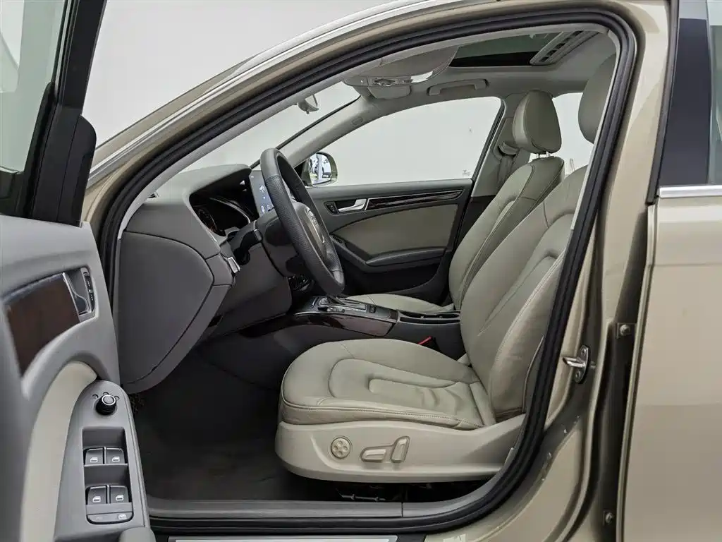 Audi A4L 2011 2.0 TFSI Comfort