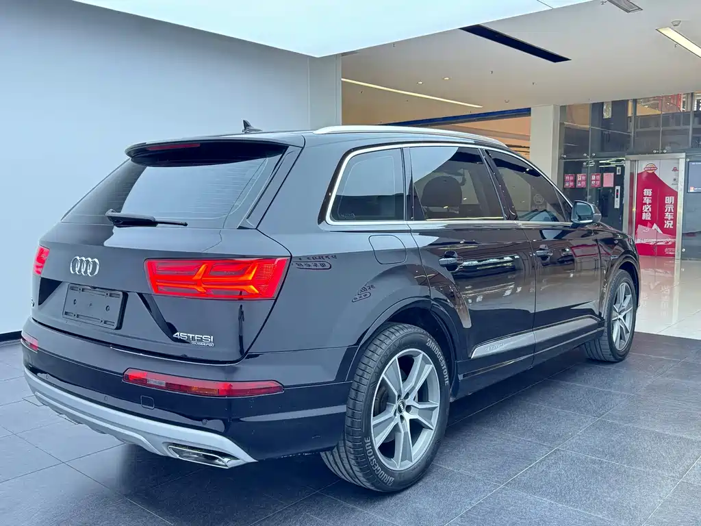 Audi Q7 — миниатюра 18