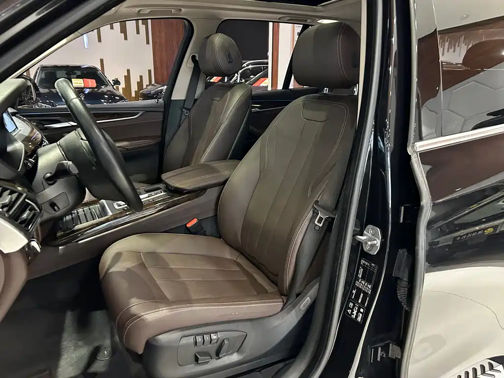 BMW X5 (Import) — миниатюра 12