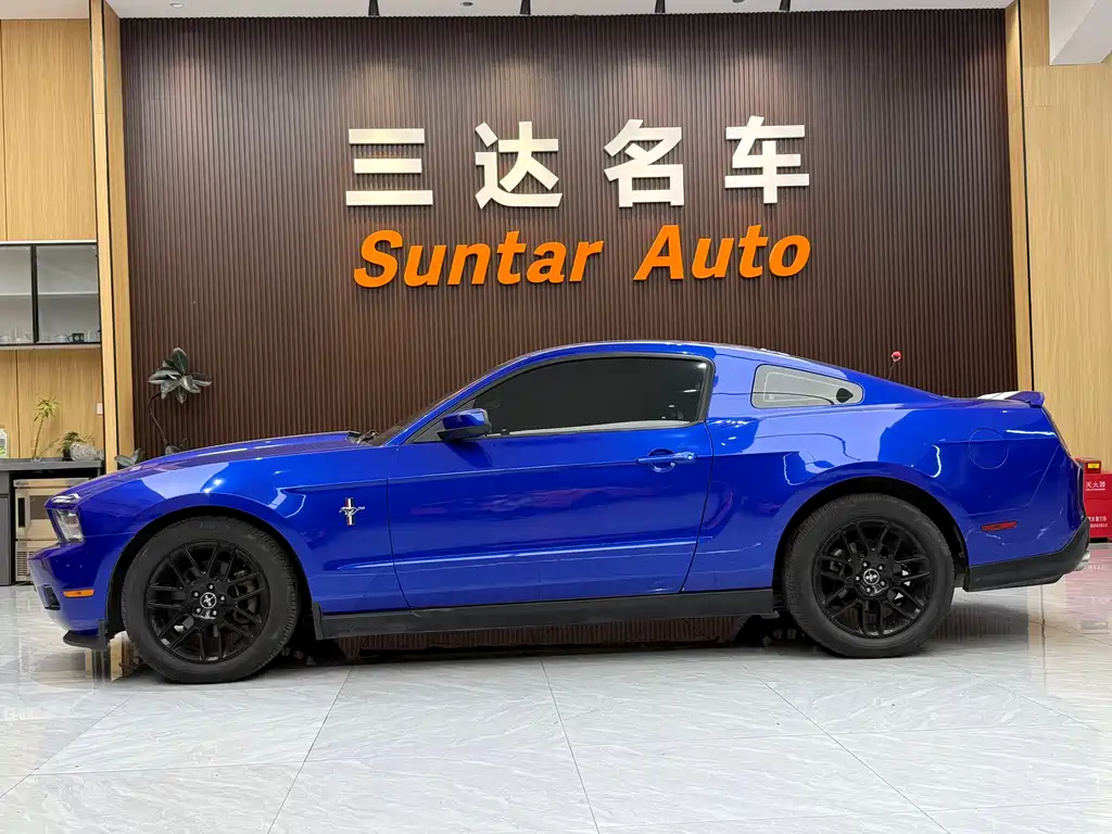 Ford Mustang 2012 3.7L V6 AT Luxury