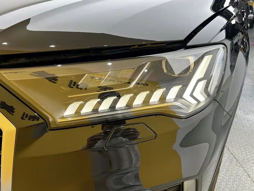 Audi Q7 — миниатюра 4