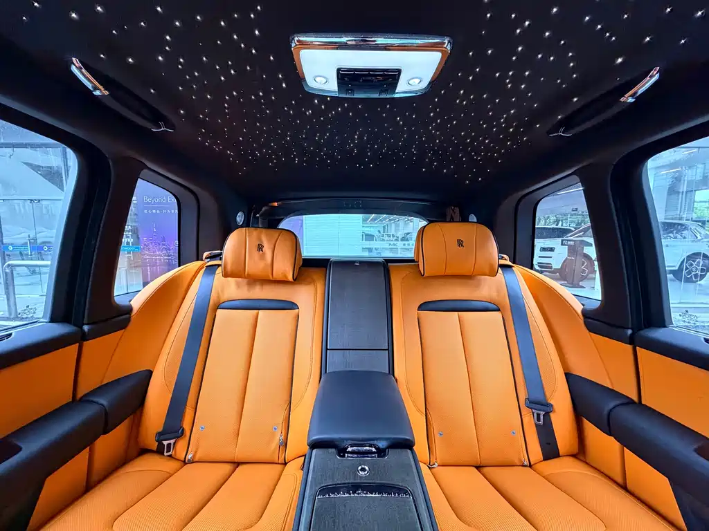 Rolls-Royce Cullinan — миниатюра 8