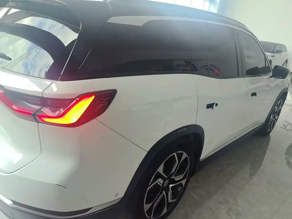 NIO ES8 — миниатюра 7