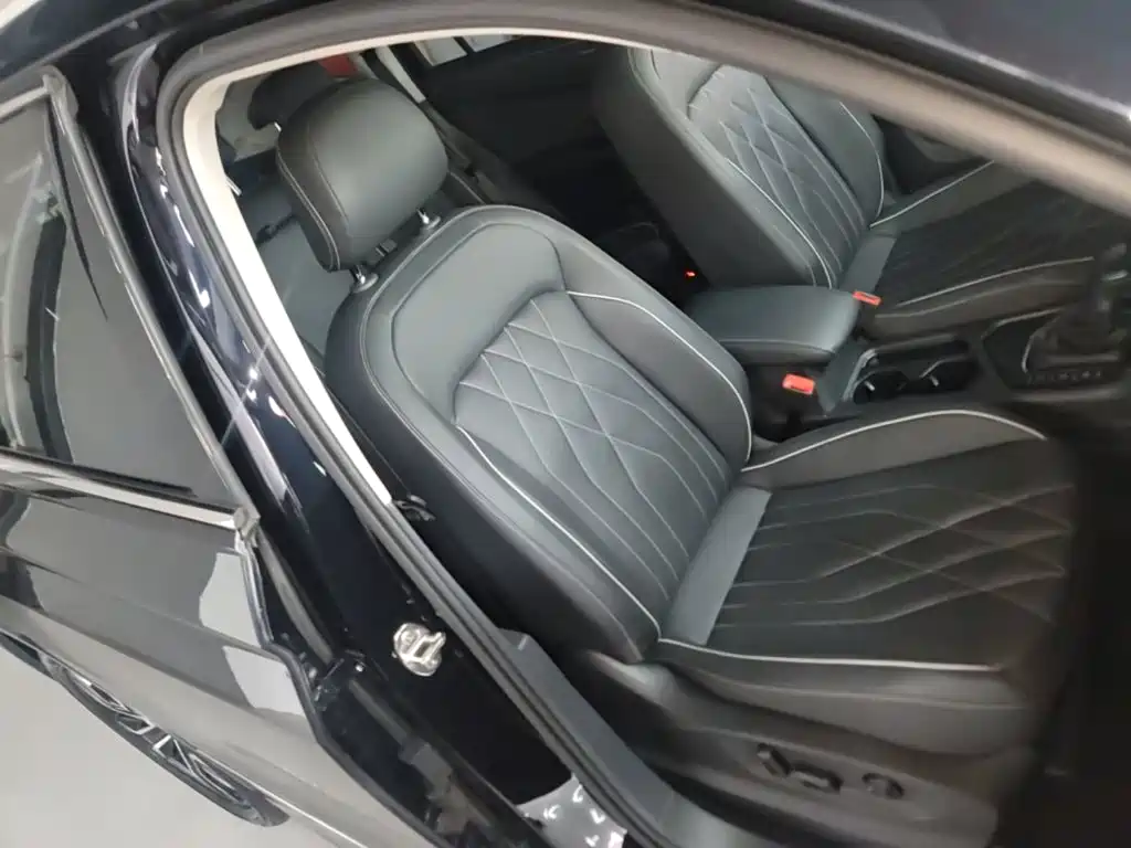 Volkswagen Tiguan L — миниатюра 25