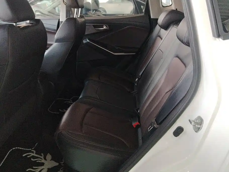 Changan CS15 — миниатюра 11
