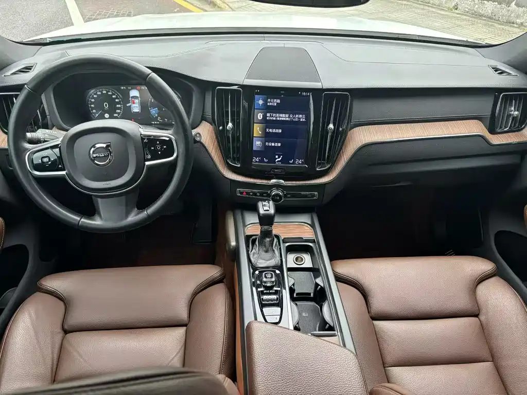 Volvo XC60 — миниатюра 6