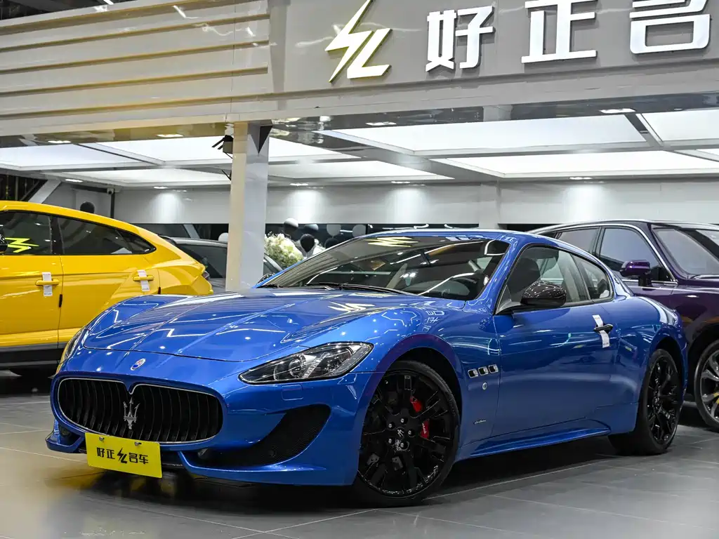 MASERATI GRANTURISMO