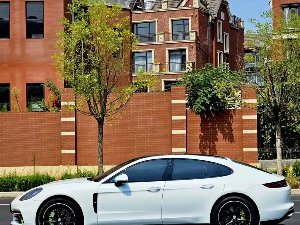 Porsche Panamera — миниатюра 3