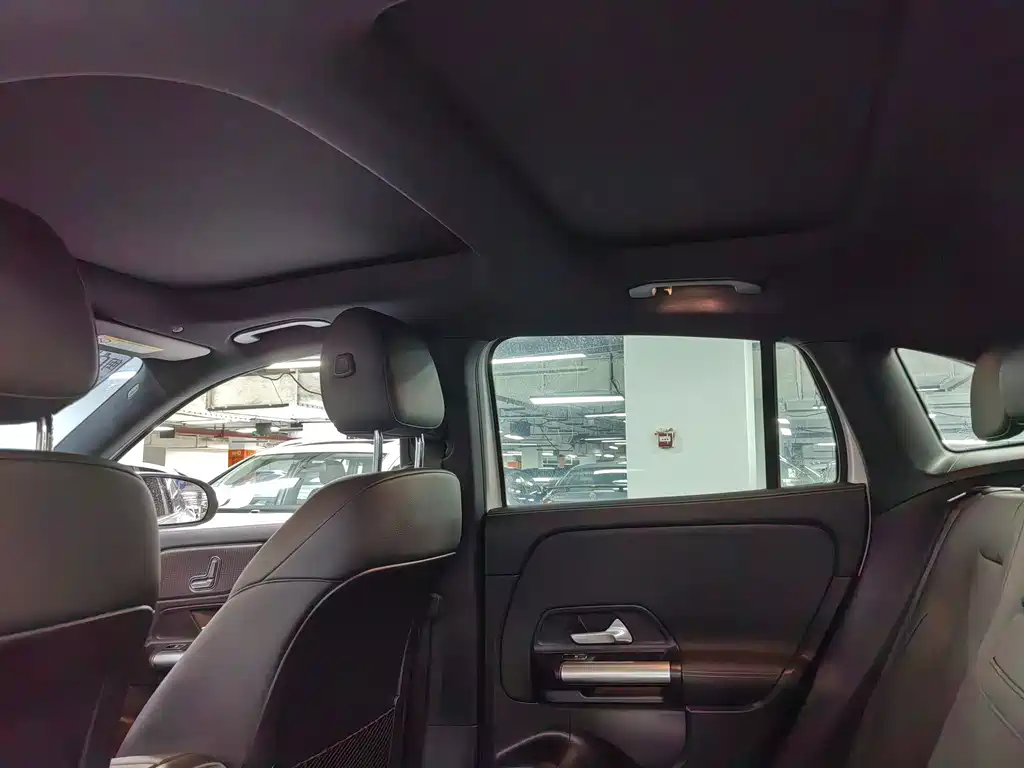 Mercedes-Benz GLA — миниатюра 9