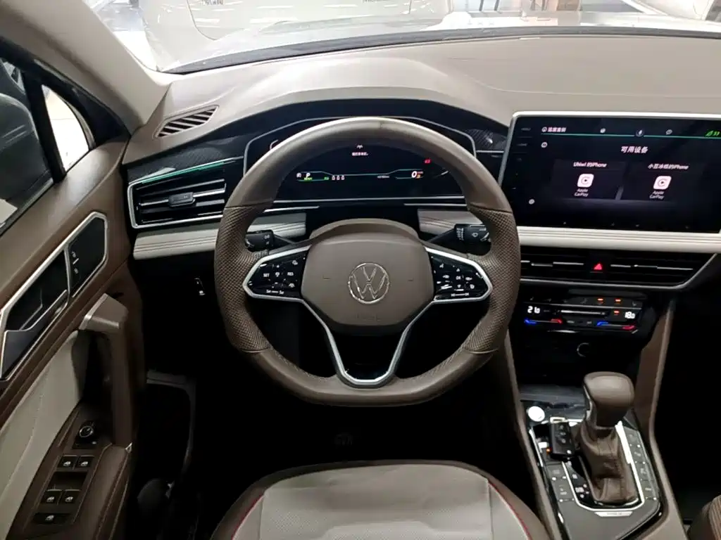 Volkswagen Tiguan L PHEV — миниатюра 11