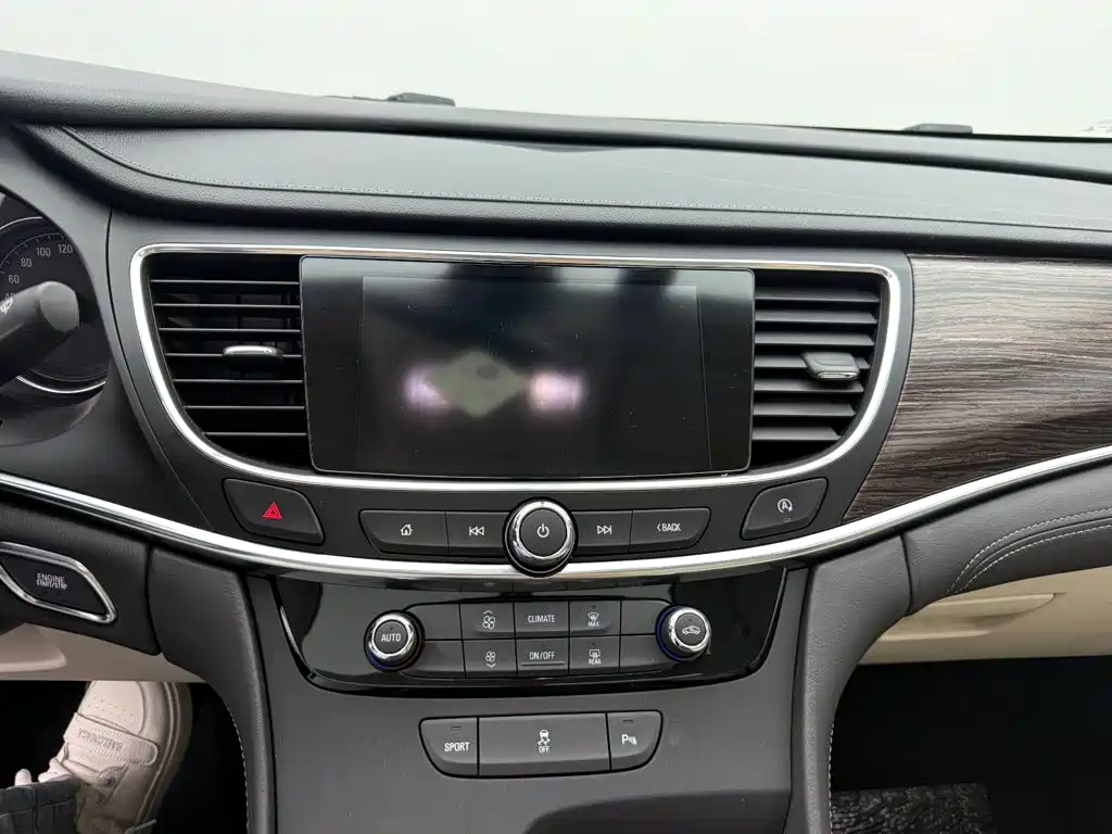 Buick LaCrosse — миниатюра 13