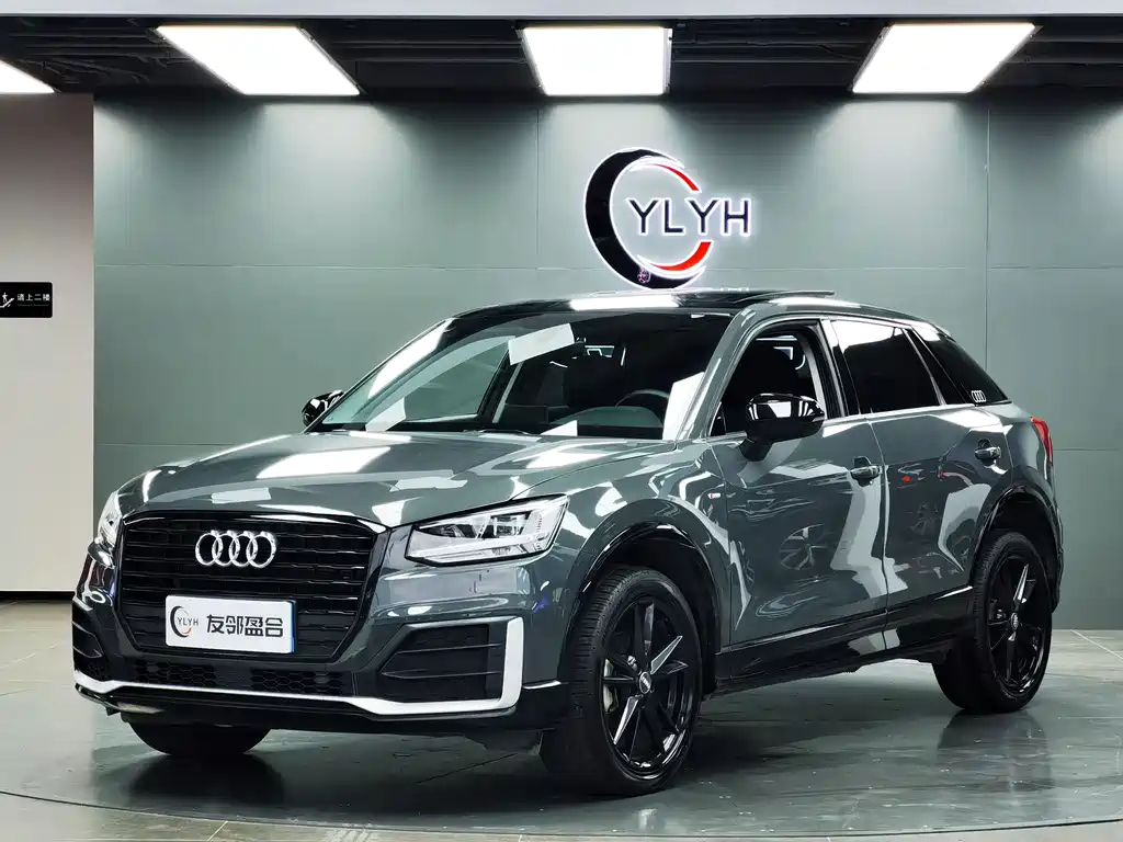 AUDI  Q2L