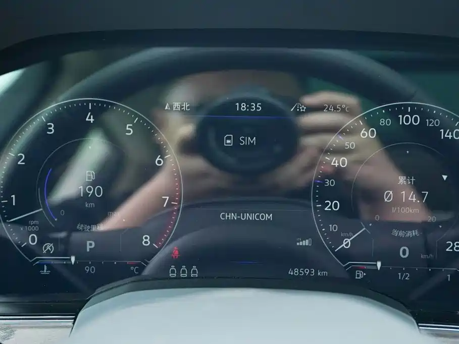 Volkswagen Touareg — миниатюра 7