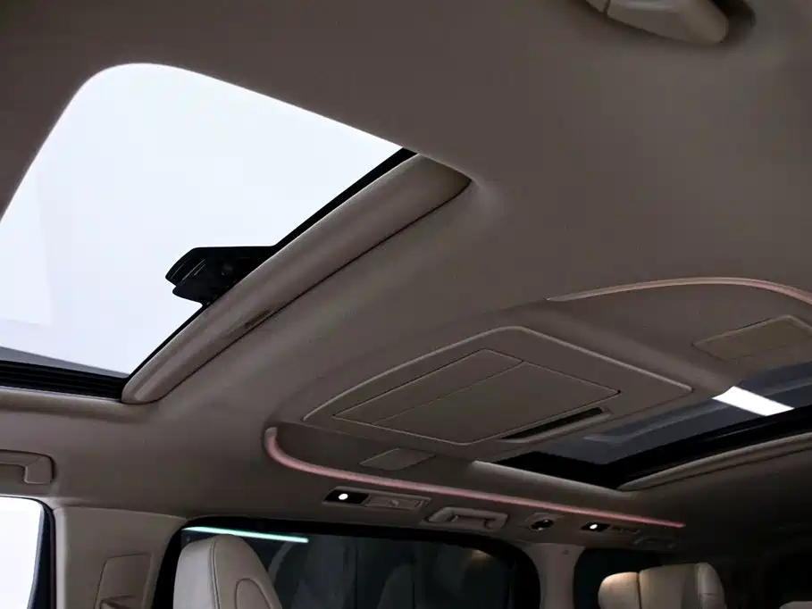 Toyota Vellfire — миниатюра 12