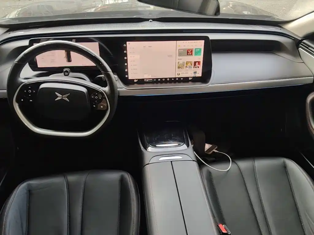 XPeng P7 — миниатюра 10
