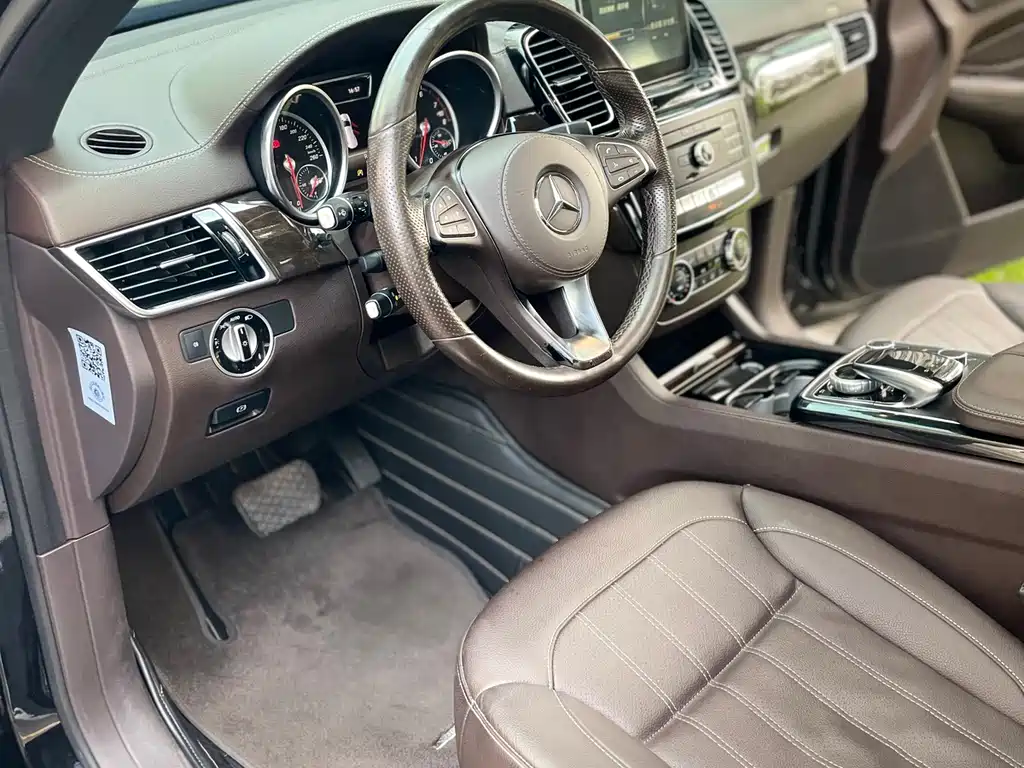 Mercedes-Benz GLS — миниатюра 27