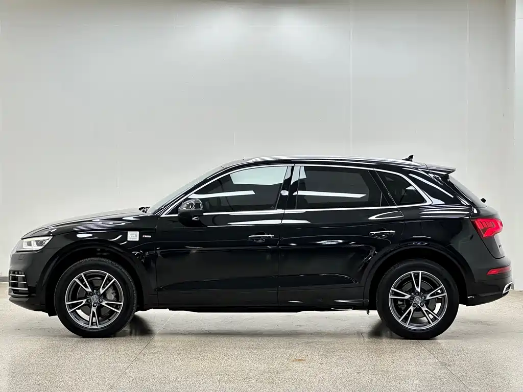 Audi Q5L — миниатюра 10