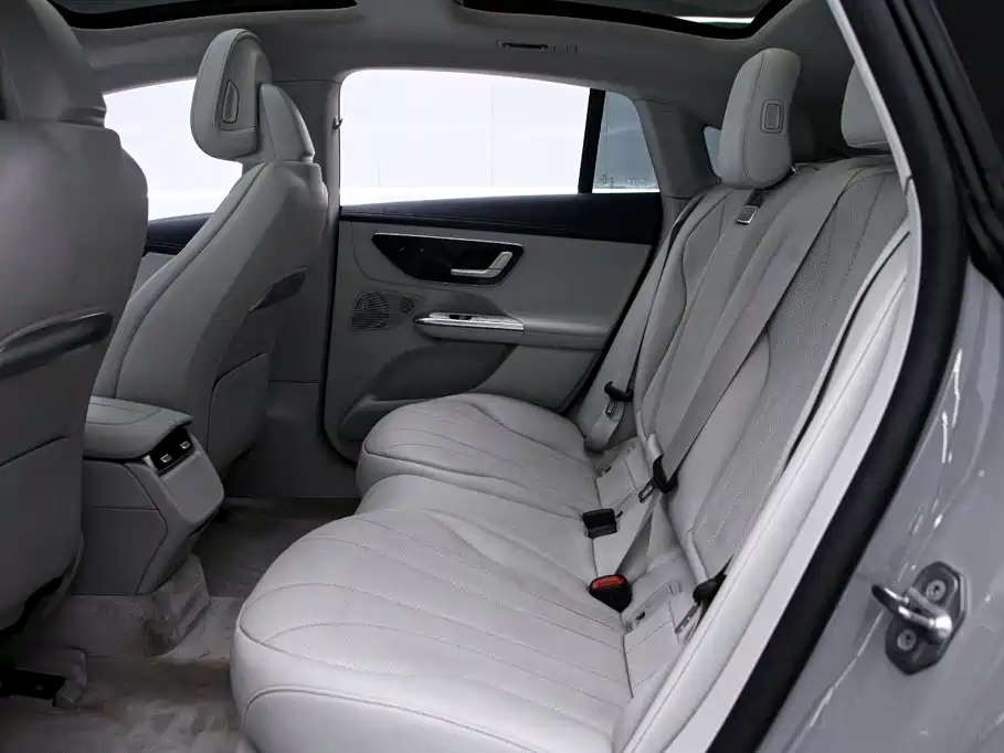 Mercedes-Benz EQE — миниатюра 16