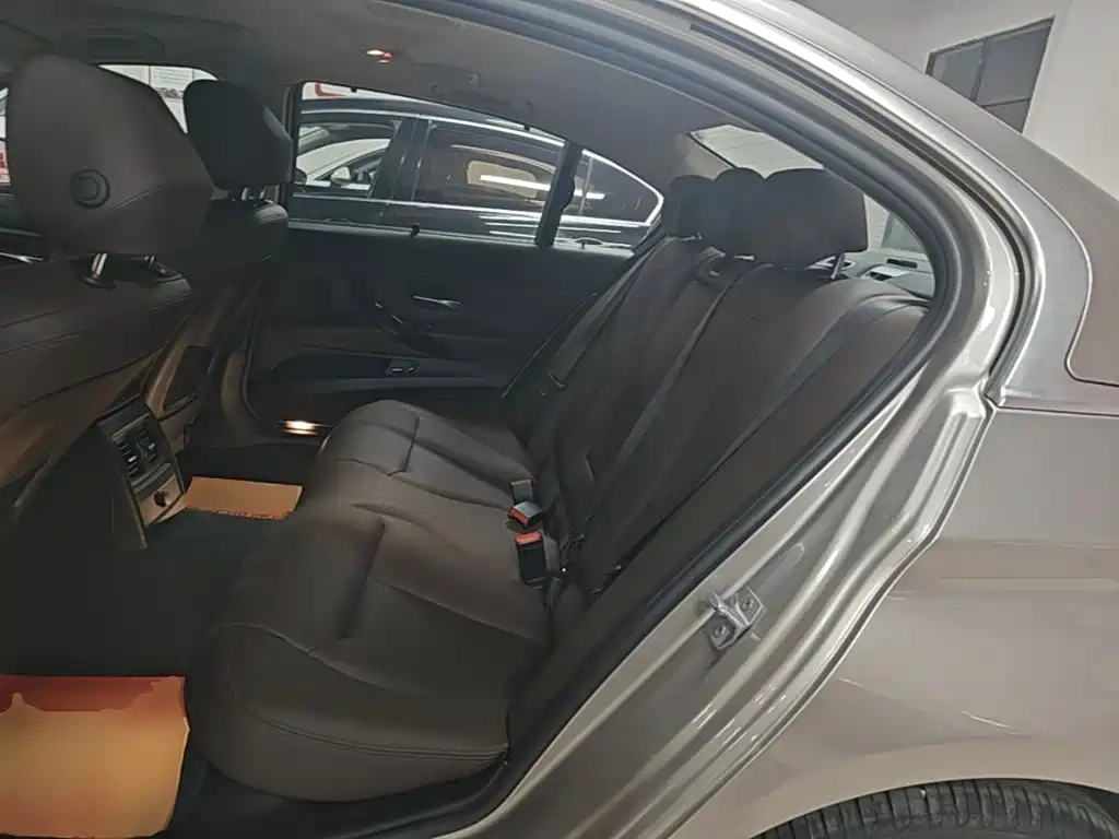 BMW 3 Series — миниатюра 17
