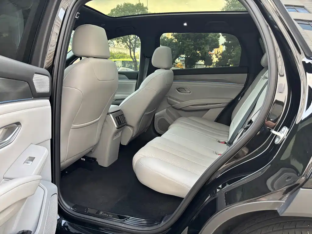 BYD Song Ultra — миниатюра 13
