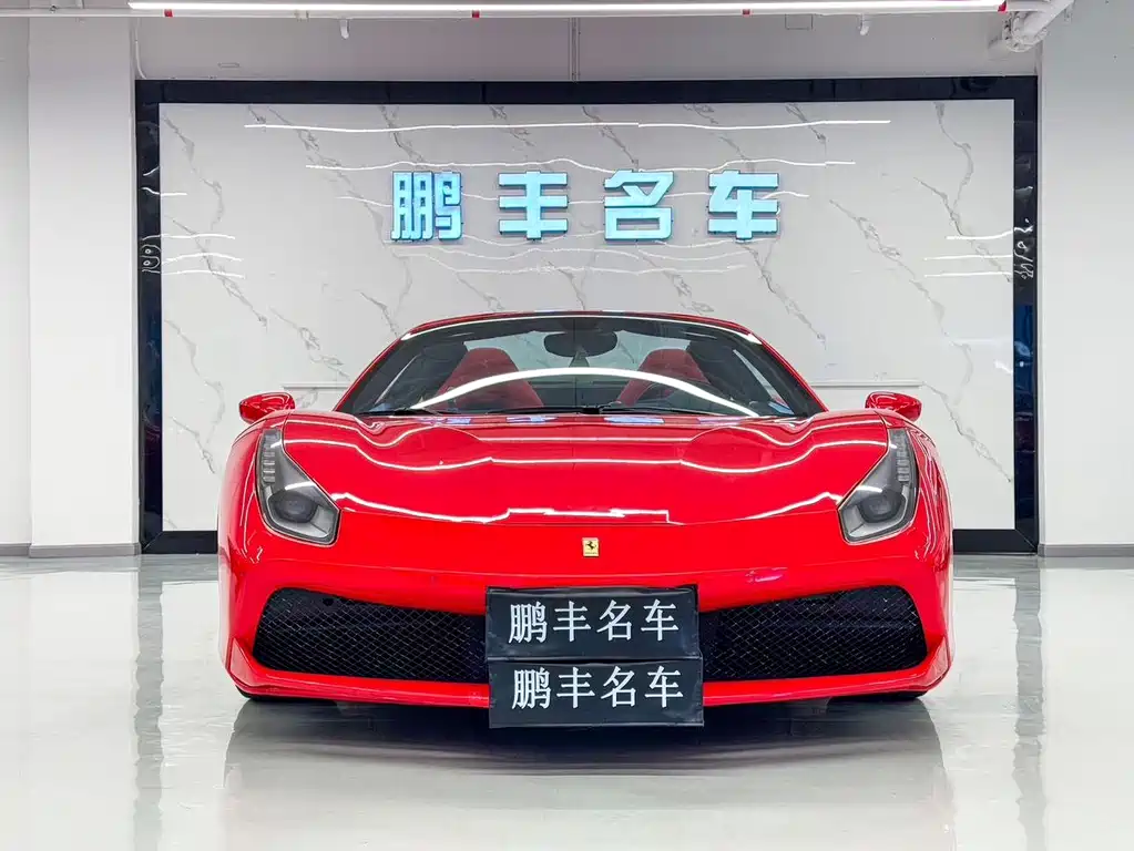 FERRARI 488
