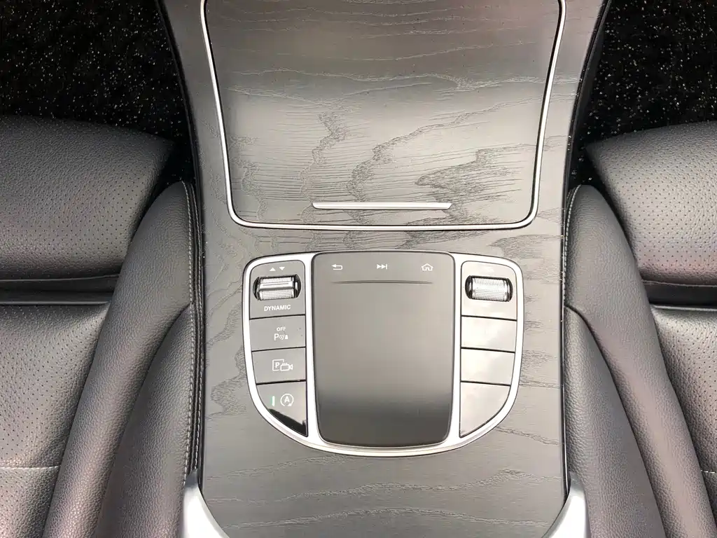 Mercedes-Benz C-Class — миниатюра 12
