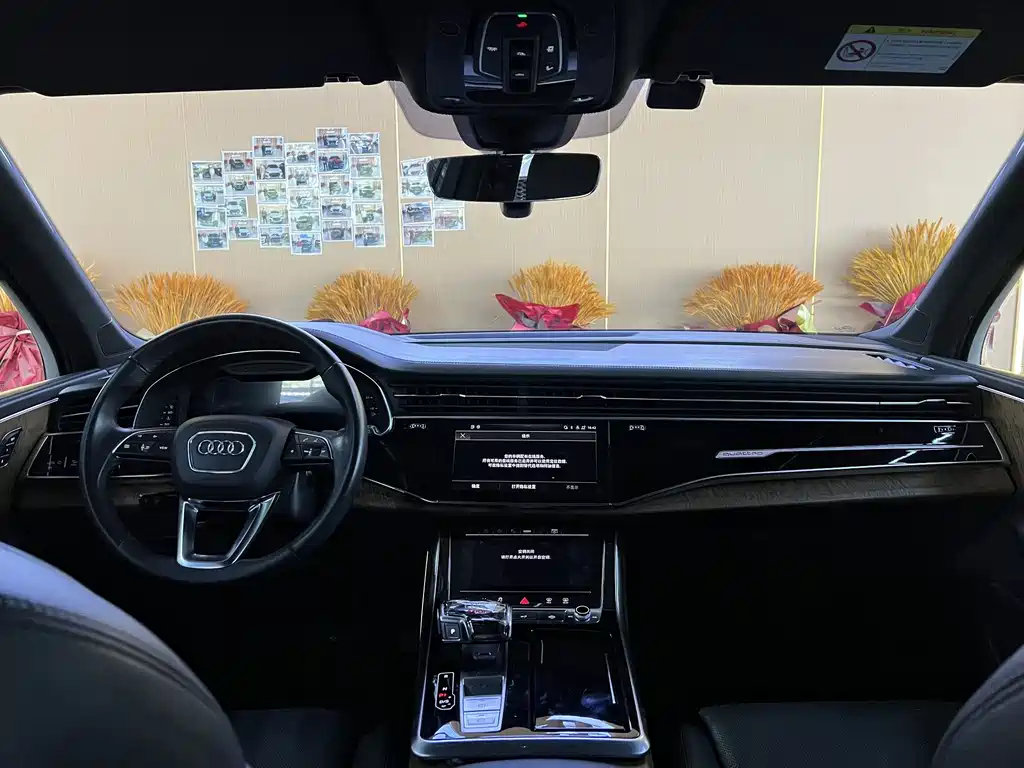 Audi Q7 — миниатюра 5