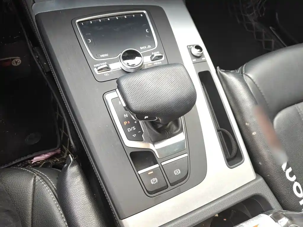 Audi Q5L — миниатюра 7