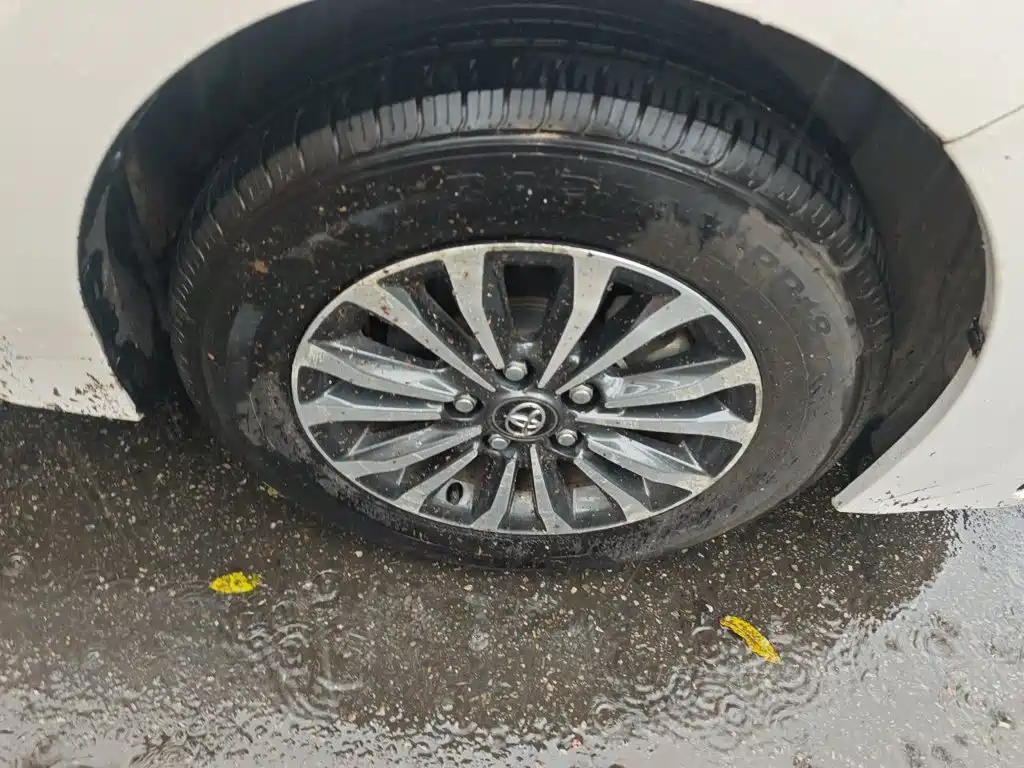 Toyota Corolla — миниатюра 8