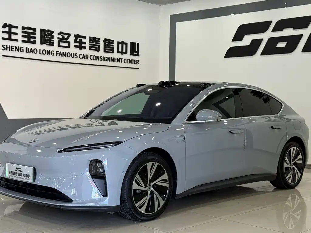 NIO ET5