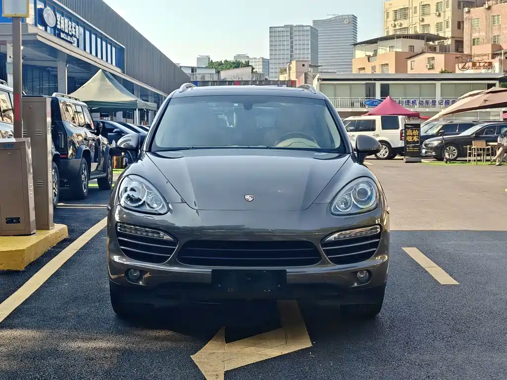 Porsche Cayenne — миниатюра 2