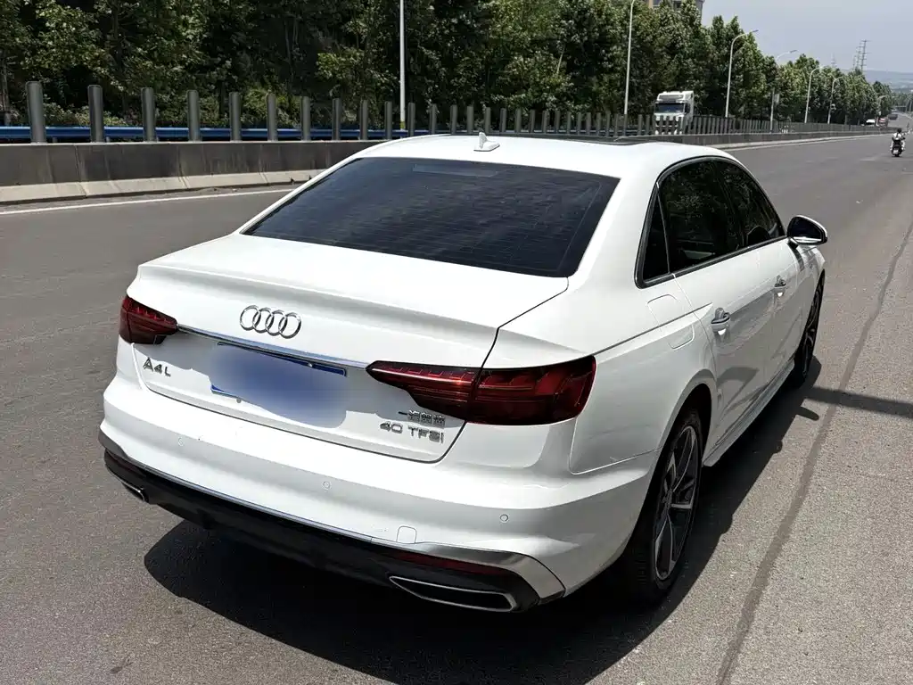 Audi A4L 2022 40 TFSI Fashion